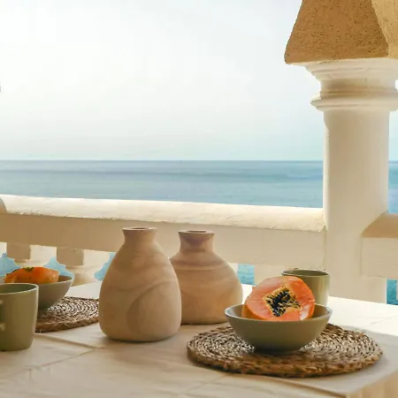 Daire Sea Romantic Beachfront Cotobro Beach, Almuñécar